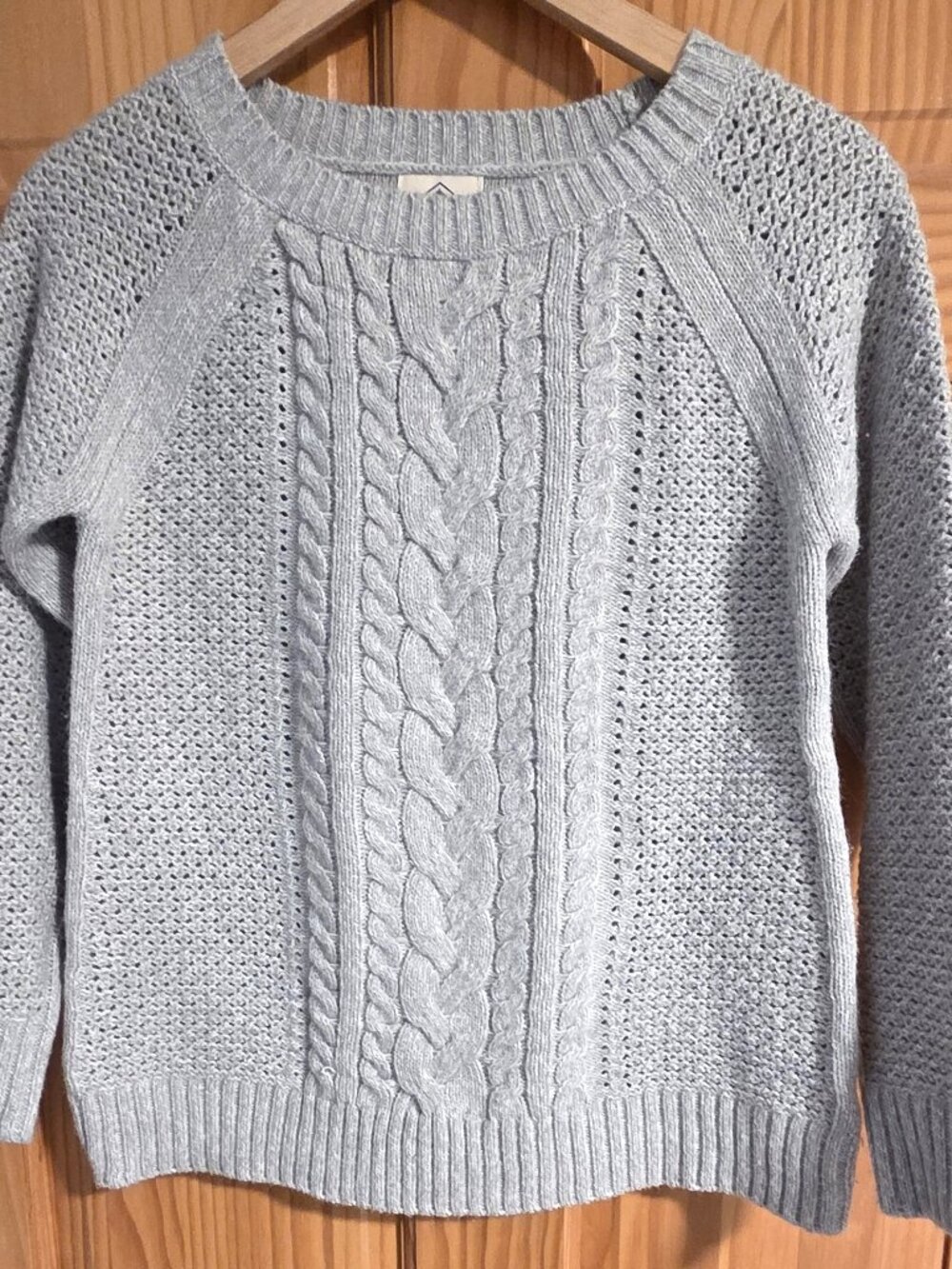 St Johns Bay Women's Grey Cable Knit Sweater - Small - Excellent Condition